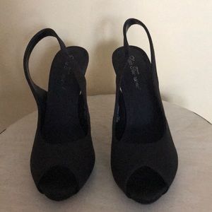 Lulu Townsend Black Heels